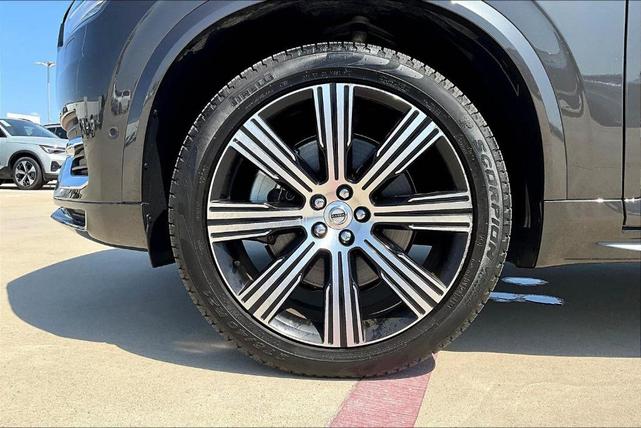 Photo of 2024 Platinum Grey Metallic Volvo XC90 Recharge Plug-In Hybrid