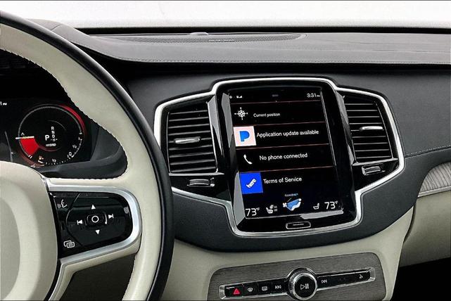 Photo of 2022 Gray Volvo XC90 Recharge Plug-In Hybrid