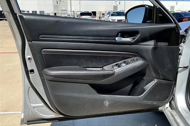 Photo of 2021 Brilliant Silver Metallic Nissan Altima