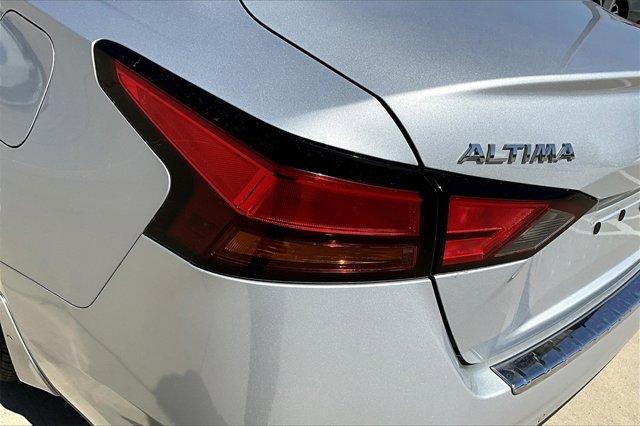 Photo of 2021 Brilliant Silver Metallic Nissan Altima