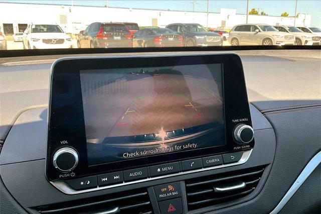 Photo of 2021 Brilliant Silver Metallic Nissan Altima