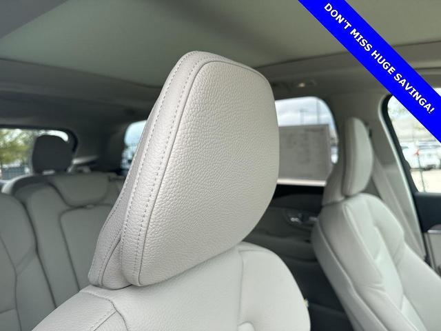 Photo of 2025 Denim Blue Metallic Volvo XC90