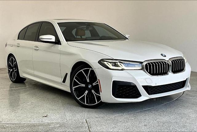 Photo of 2022 Alpine White BMW 540