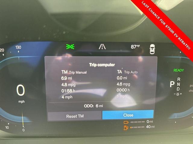 Photo of 2025 Bright Volvo XC60 Plug-In Hybrid