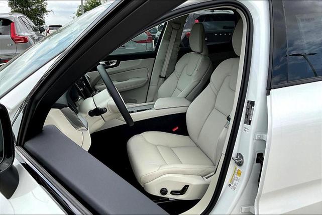 Photo of 2025 Crystal White Metallic Volvo XC60 Plug-In Hybrid
