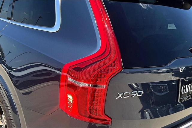 Photo of 2023 Denim Blue Metallic Volvo XC90 Recharge Plug-In Hybrid