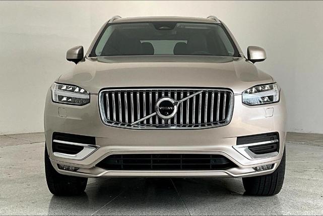 Photo of 2023 Bright Volvo XC90