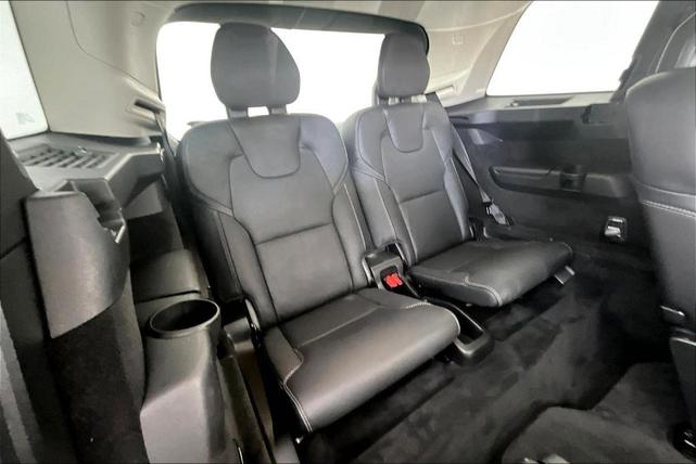 Photo of 2023 Bright Volvo XC90