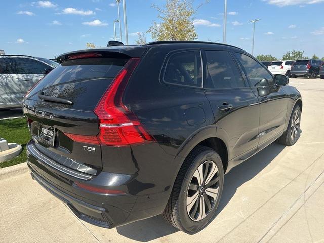 Photo of 2025 Onyx Black Volvo XC60 Plug-In Hybrid