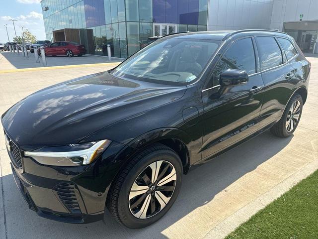 Photo of 2025 Onyx Black Volvo XC60 Plug-In Hybrid