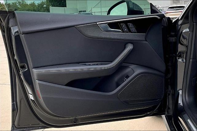 Photo of 2020 Manhattan Gray Metallic Audi A5
