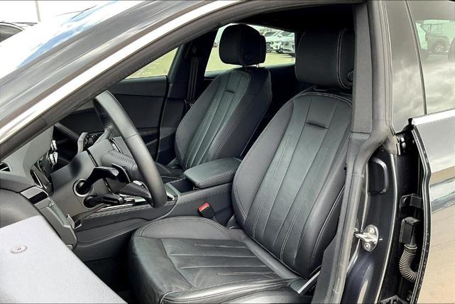 Photo of 2020 Manhattan Gray Metallic Audi A5