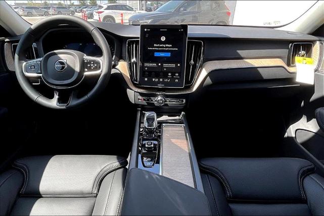 Photo of 2026 Onyx Black Metallic Volvo XC60