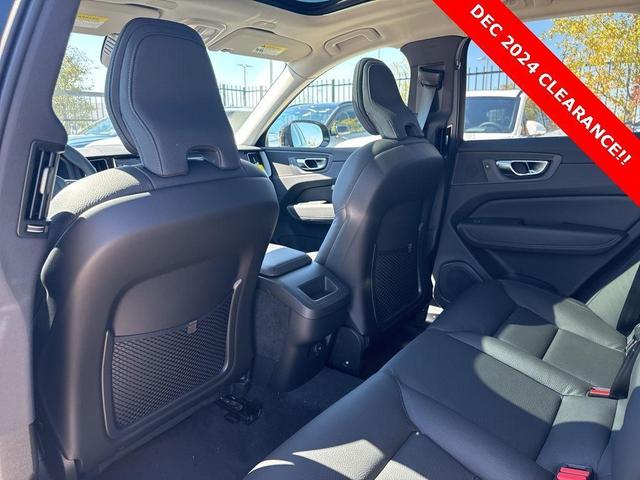 Photo of 2025 Onyx Black Metallic Volvo XC60