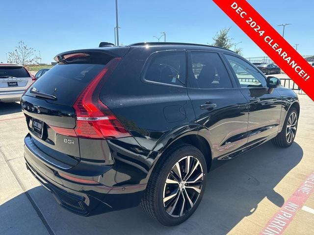 Photo of 2025 Onyx Black Metallic Volvo XC60
