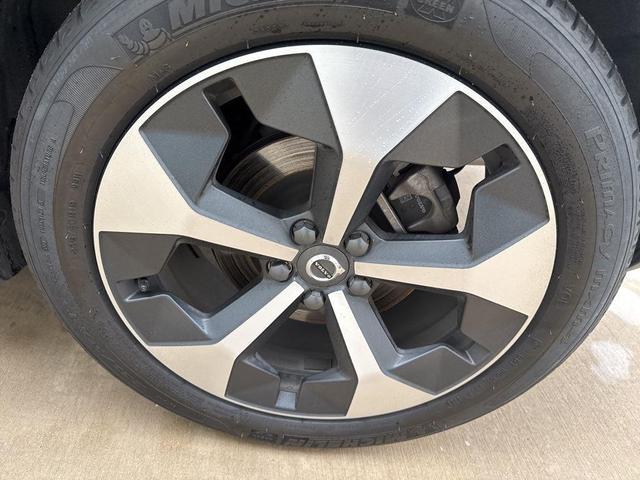 Photo of 2025 Onyx Black Metallic Volvo XC40
