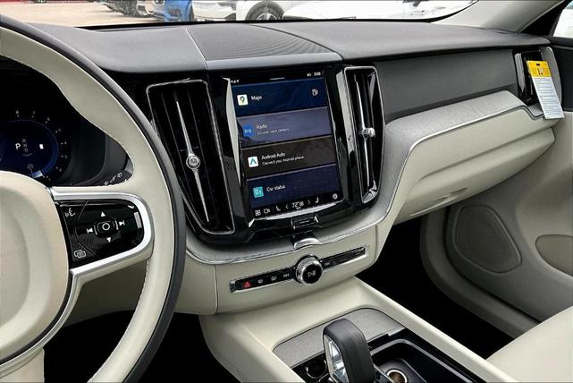 Photo of 2025 Crystal White Metallic Volvo XC60
