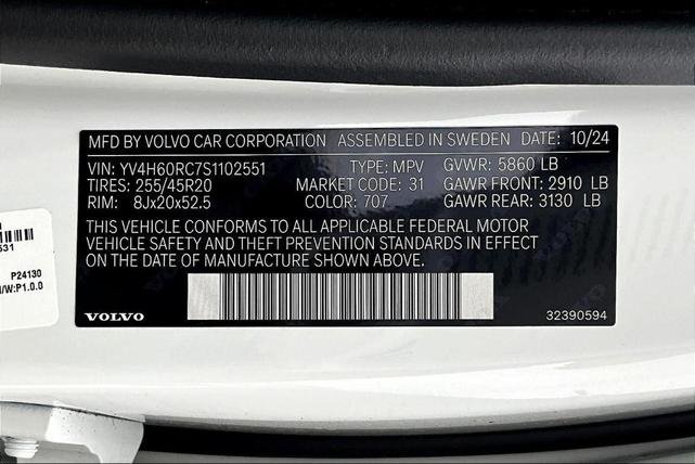 Photo of 2025 Crystal White Metallic Volvo XC60 Plug-In Hybrid