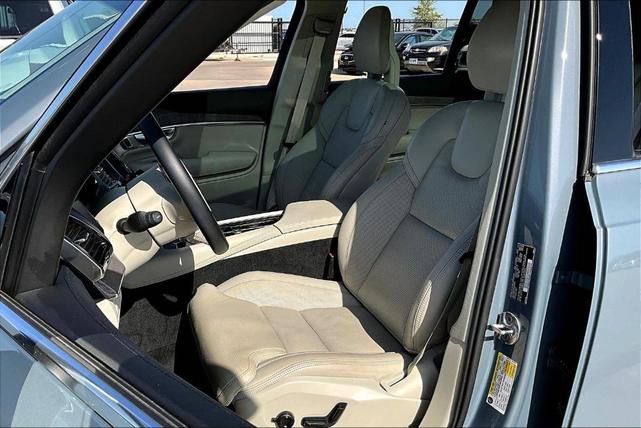 Photo of 2022 Thunder Gray Metallic Volvo XC90