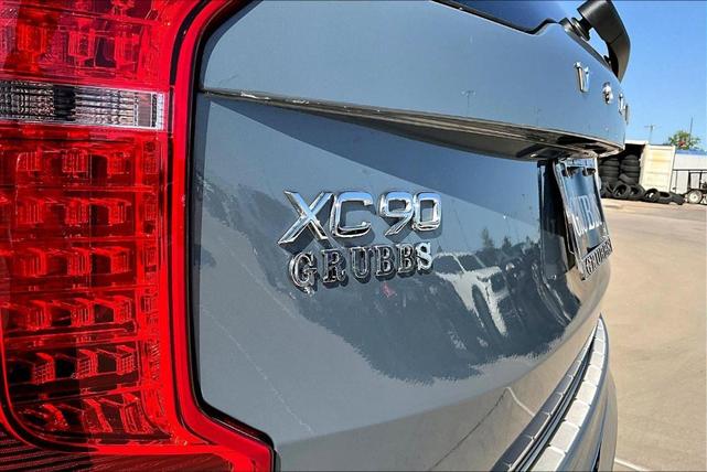 Photo of 2022 Thunder Gray Metallic Volvo XC90