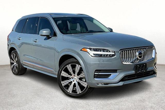 Photo of 2022 Thunder Gray Metallic Volvo XC90