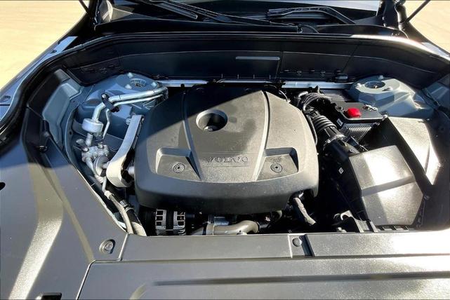 Photo of 2022 Thunder Gray Metallic Volvo XC90