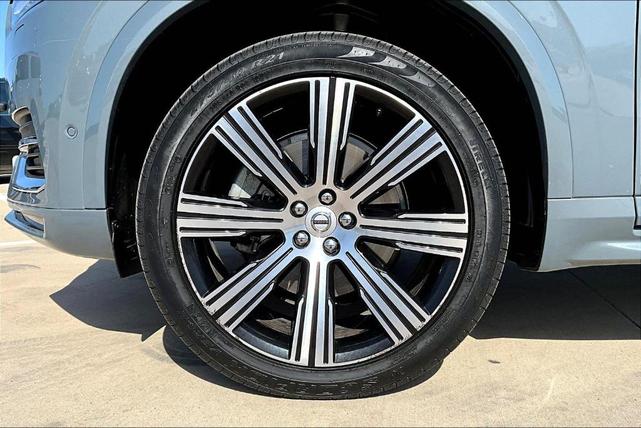 Photo of 2022 Thunder Gray Metallic Volvo XC90