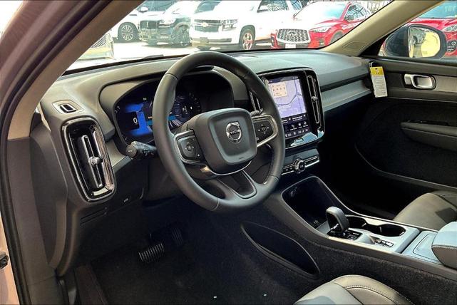 Photo of 2026 Silver Volvo XC40