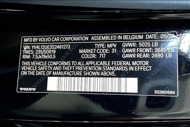 Photo of 2025 Onyx Black Volvo XC40