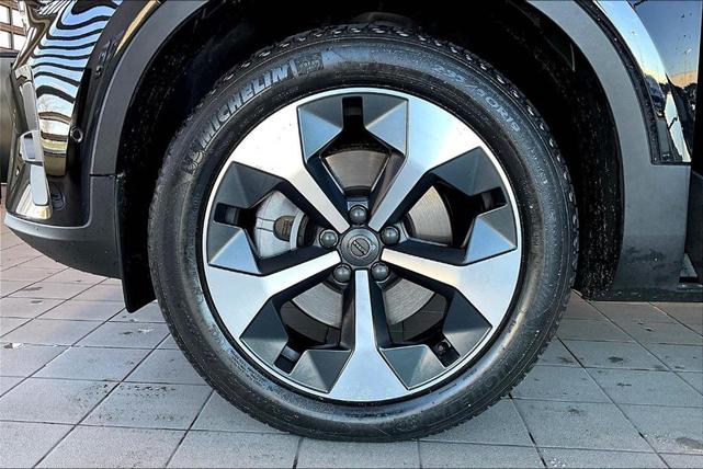 Photo of 2025 Onyx Black Volvo XC40