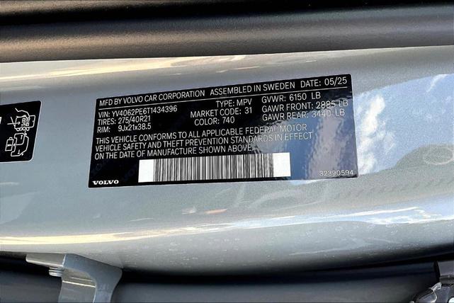 Photo of 2026 Metallic Volvo XC90