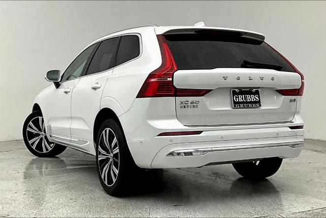 Photo of 2022 Crystal White Metallic Volvo XC60