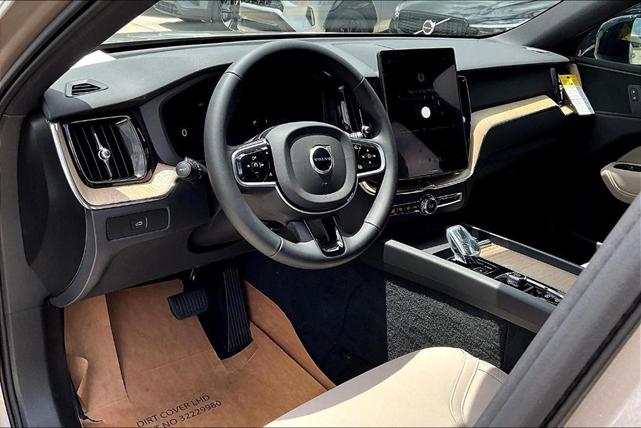 Photo of 2026 Bright Volvo XC60
