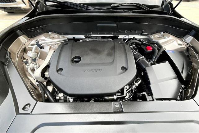 Photo of 2023 Bright Volvo XC90