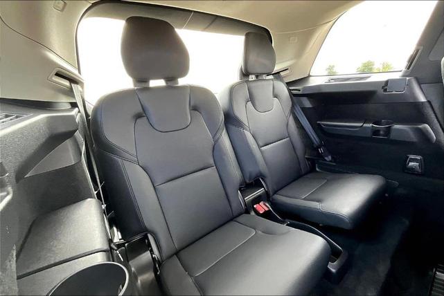 Photo of 2023 Bright Volvo XC90