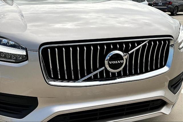Photo of 2023 Bright Volvo XC90