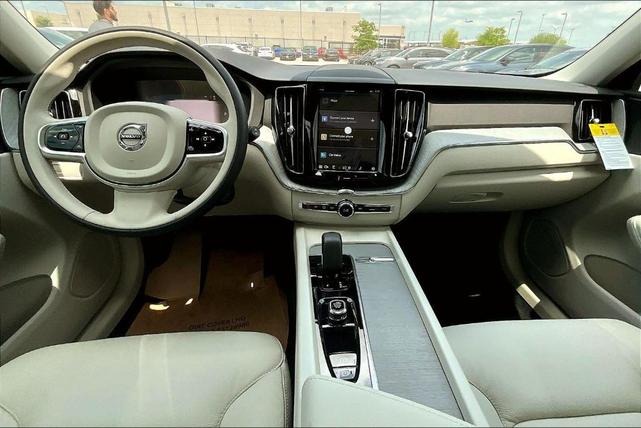 Photo of 2025 Crystal White Metallic Volvo XC60