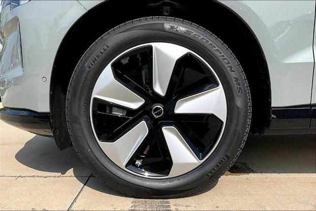 Photo of 2025 Platinum Grey Metallic Volvo EX90