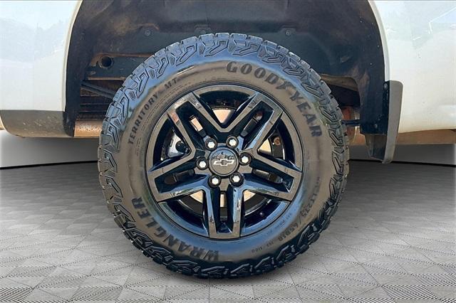 Photo of 2024 Summit White Chevrolet Silverado 1500