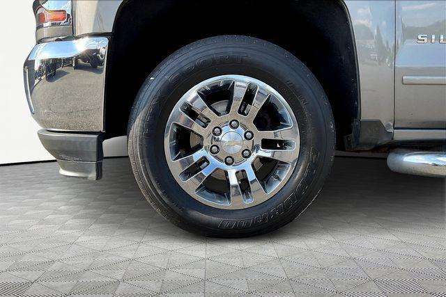 Photo of 2017 Tan Chevrolet Silverado 1500