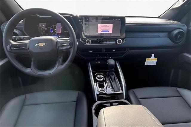 Photo of 2025 Summit White Chevrolet Colorado