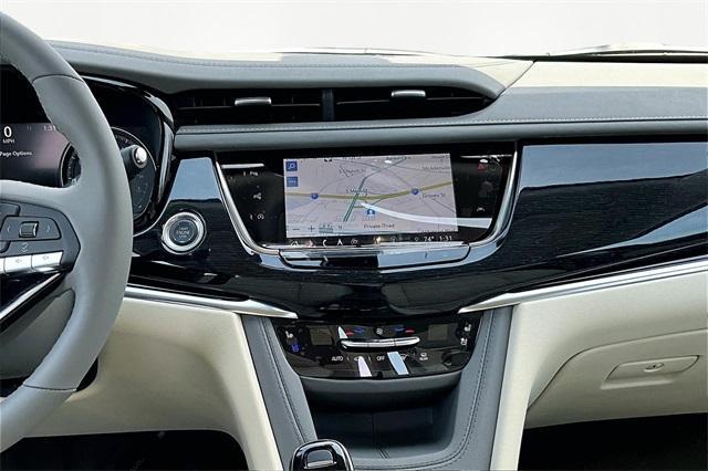Photo of 2025 Silver Metallic Cadillac XT6