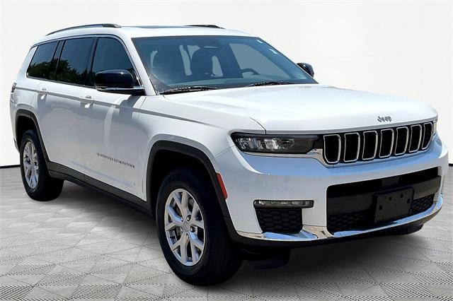 Photo of 2022 Bright White Clearcoat Jeep Grand Cherokee L