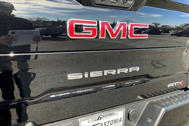 Photo of 2023 Onyx Black GMC Sierra 1500