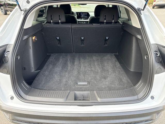 Photo of 2024 Summit White Chevrolet Trax