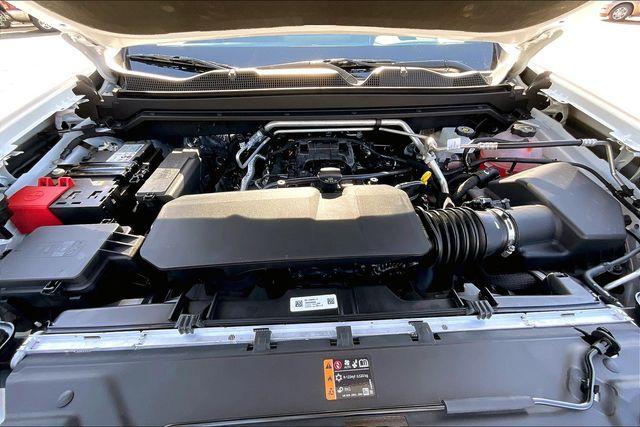 Photo of 2026 Summit White Chevrolet Colorado