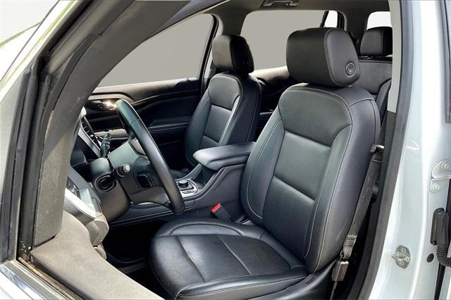 Photo of 2023 Summit White GMC Acadia