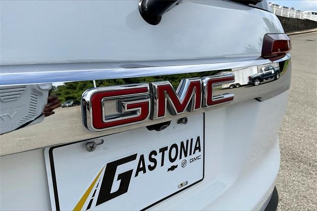 Photo of 2023 Summit White GMC Acadia
