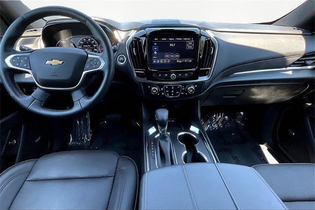 Photo of 2023 Mosaic Black Metallic Chevrolet Traverse