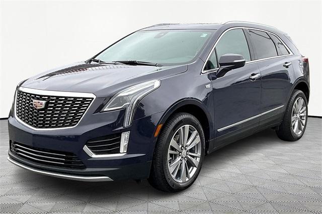 Photo of 2025 Midnight Black Cadillac XT5